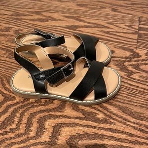 Tucker + Tate Sandles